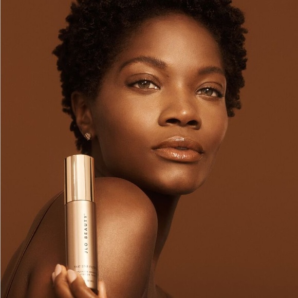 JLo Beauty That Star Filter 24K Glow Inside in Rich Bronze, 30mL. - Picture 7 of 16